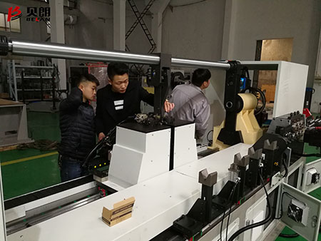 雙頭線材折彎?rùn)C(jī)